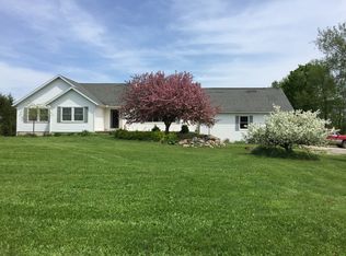 9024 Robb Rd, Fowlerville, MI 48836