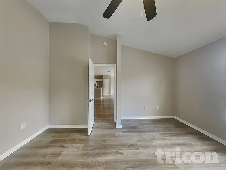 29250 Yarrow Dr — Photo 8