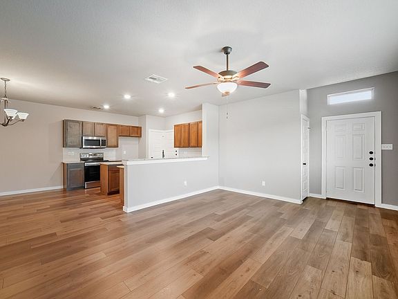 3rd image of 9709 Grosbeak Ln