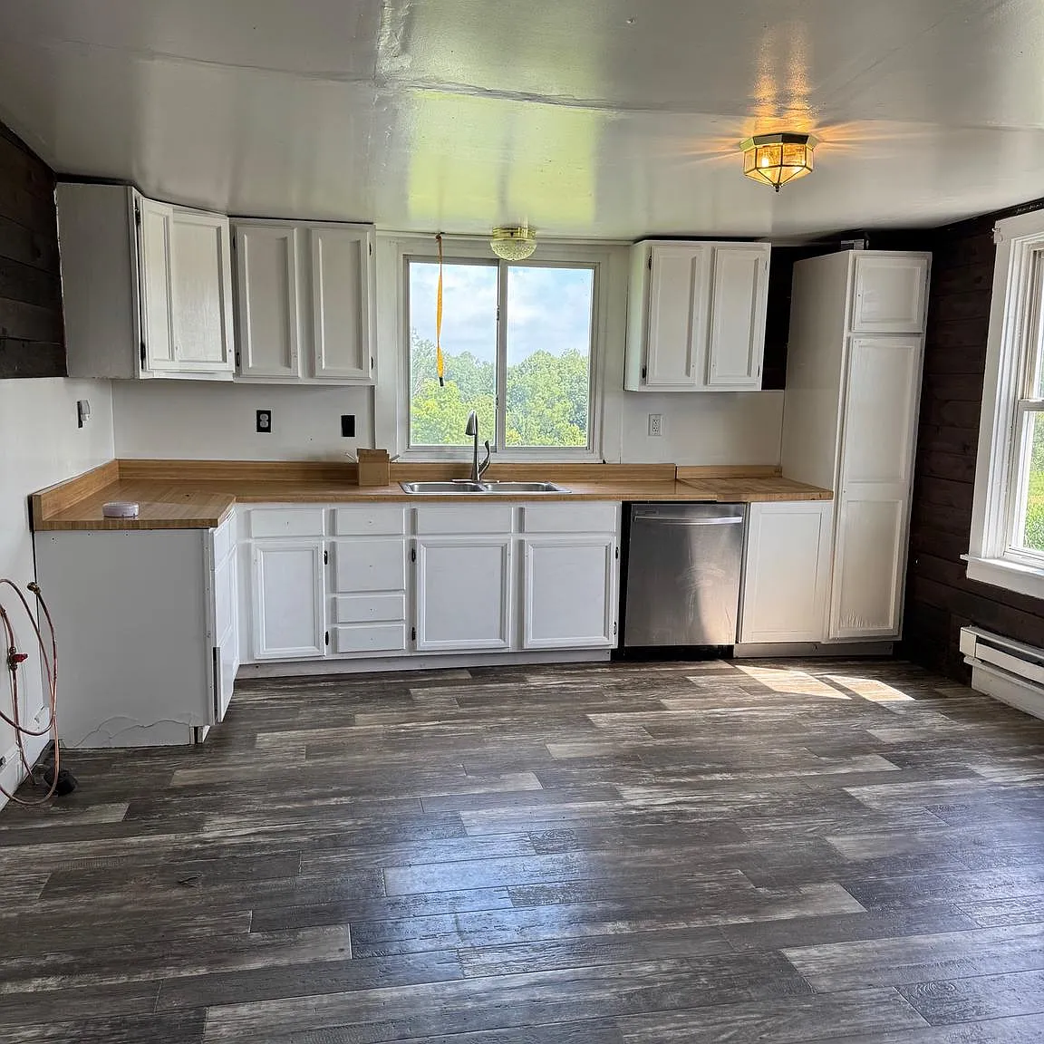 3 bed, 2176 sqft, $1,700 — Photo 2