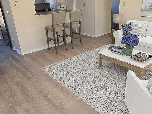 3rd image of 249 Meadowcreek Dr APT 3