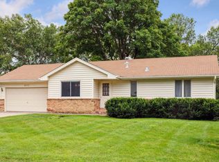 8717 40 1/2 Ave N, New Hope, MN 55427