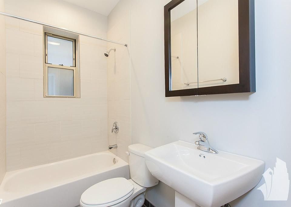1st image of 847 W Wellington Ave #917