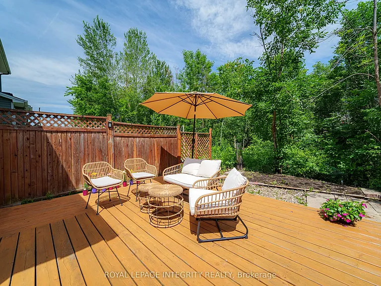 114 Hawkeswood Dr — Photo 43