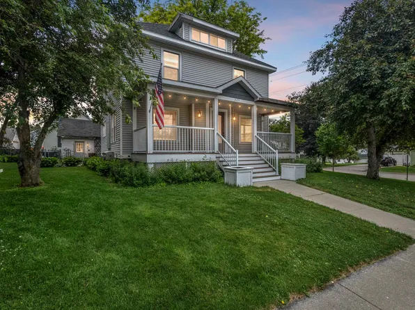 325 S Bridge St, Markesan, WI 53946