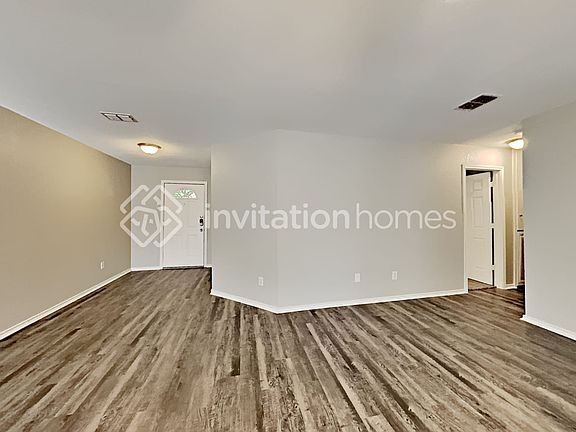 3rd image of 2404 Collington Dr