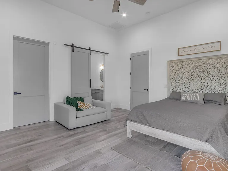 35150 N Bell Rd — Photo 23