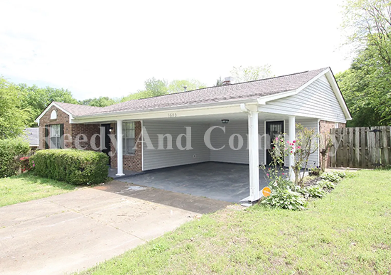 Welcome to 3685 Bryn Mawr Drive! — Photo 2