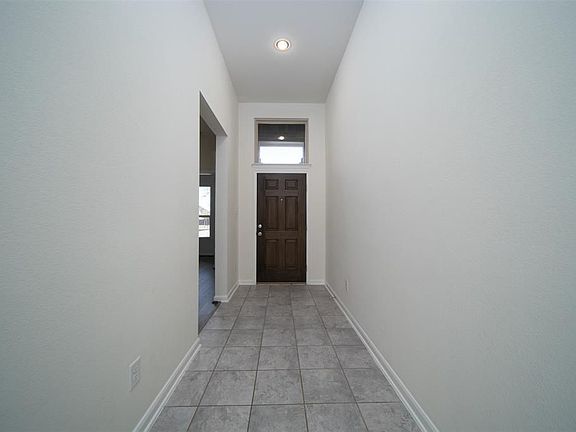 5th image of 24039 Buffalo Cove Ln