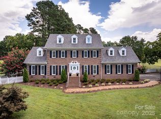 11215 Idlewild Rd, Matthews, NC 28105