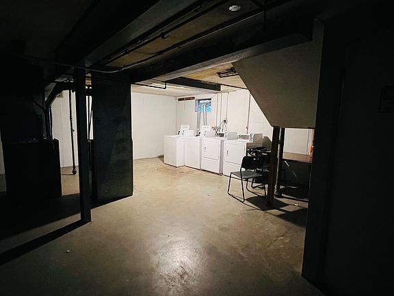 4th image of 5601 Dewey Ave APT 105