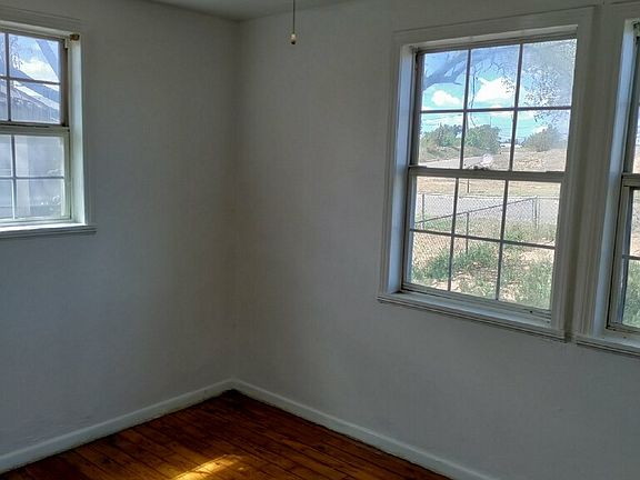 5th image of 1802 N Washington St