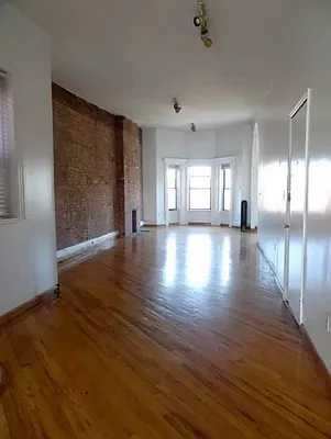 Rented by EXR | media 14