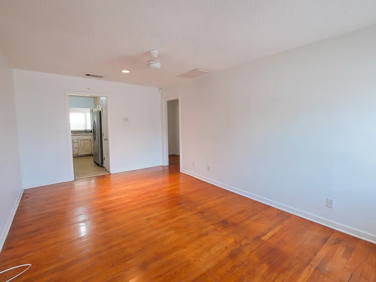 3900 Dexter Ave — Photo 5