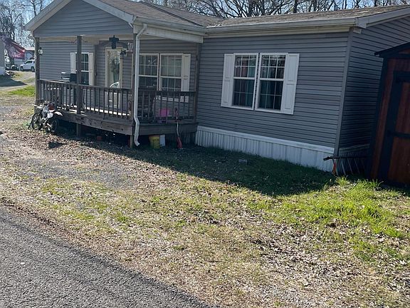 3rd image of 268 Lake Vista Dr