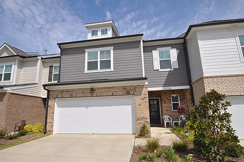 1004 Pyrenees Way Photo 1