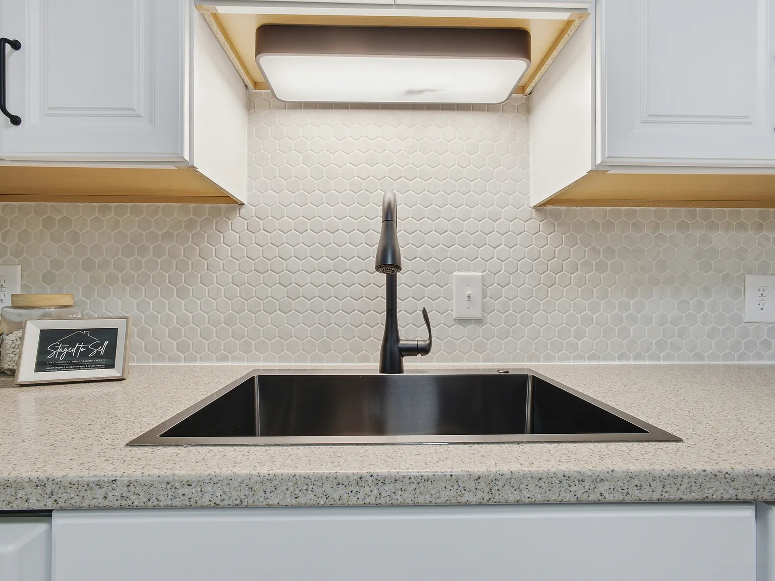 2 bed, 840 sqft, $1,400 — Photo 4