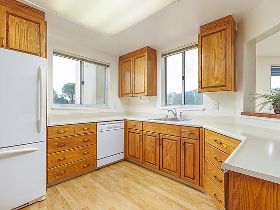 2nd image of 100 Thorndale Drive #401
