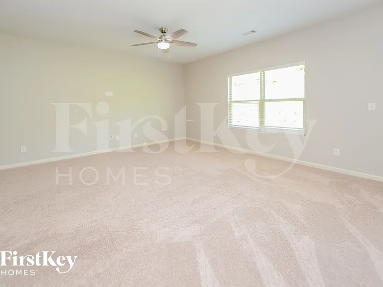 530 Sunrise Ln — Photo 4
