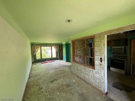 5th image of 14061 James Ave