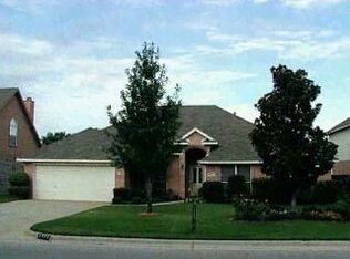 4233 Rustic Dr, Grapevine, TX 76051