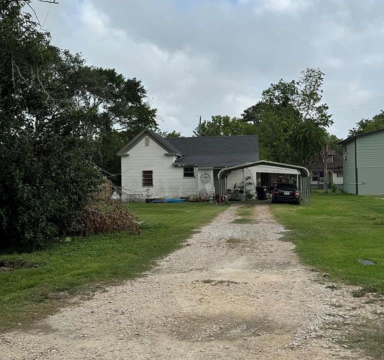 1st image of 407 Humphrey Ave