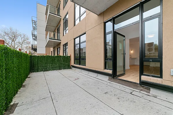 Rented by MNS | media 31