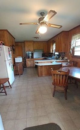 2nd image of 915 Candy Dr