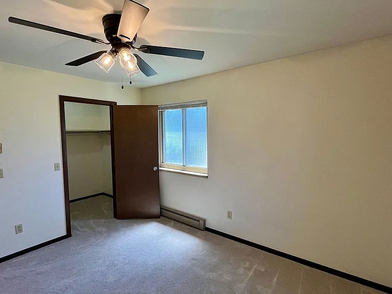 1703 Sawyer Dr — Photo 11