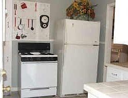2nd image of 831 Maple Dr