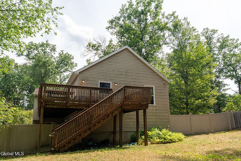 5th image of 76 Trottingham Court