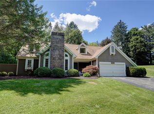 5 Glen Cannon Trl, Pittsford, NY 14534