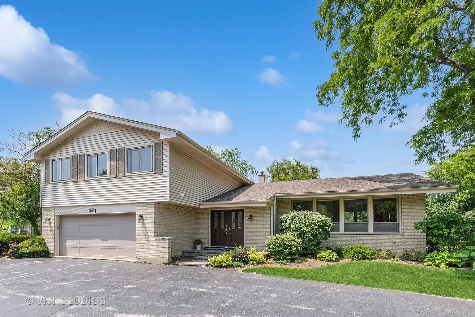 1191 Cambridge Ct photo 1