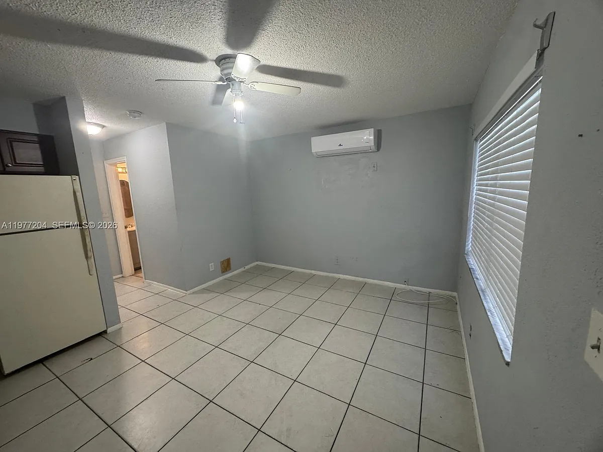 Building Photo - 4019 NW 31st Ave #5