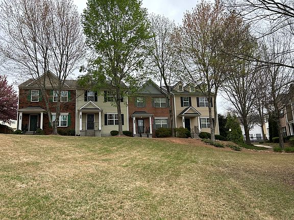 5th image of 834 Society Ct
