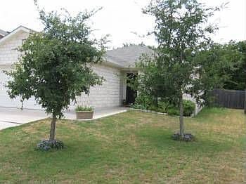 3rd image of 415 Meadow Park Dr