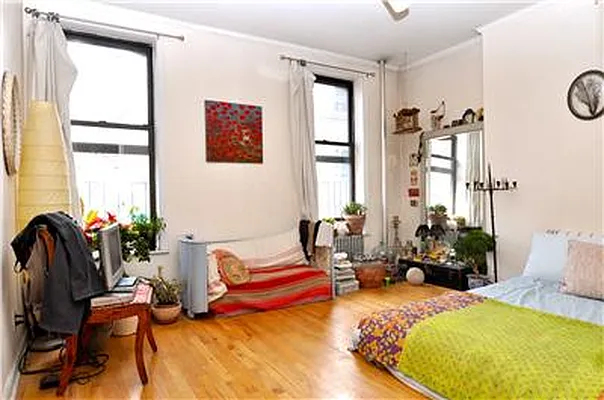 Rented by Veracity NYC LLC | media 31