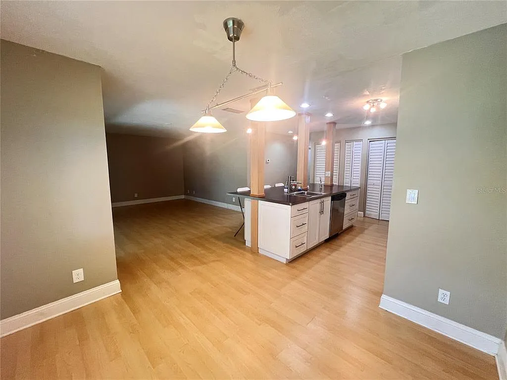 2 bed, 2.0 bath, 1006 sqft, $1,450 — Photo 4