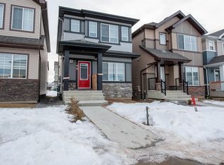 1527 16th Ave NW, Edmonton, AB T6T 2N9