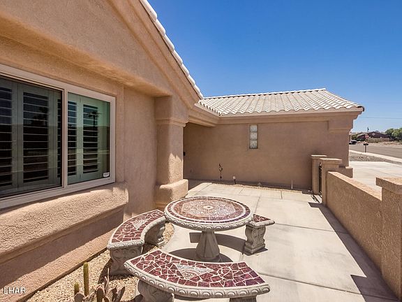 4th image of 2655 Palisades Dr