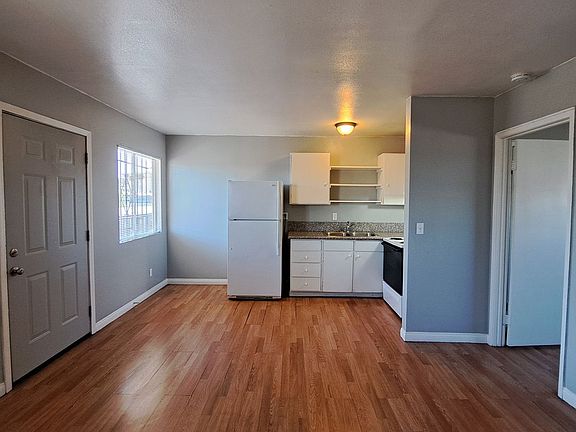 4th image of 237 W Chicago Ave