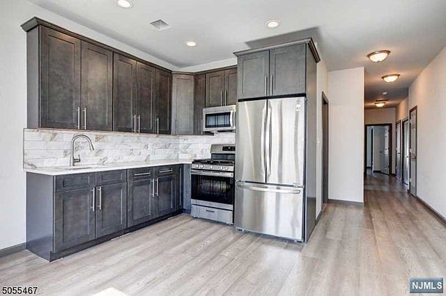 1st image of 51 Lindsley Ave APT 4