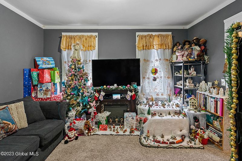 4th image of 128 Dove Street
