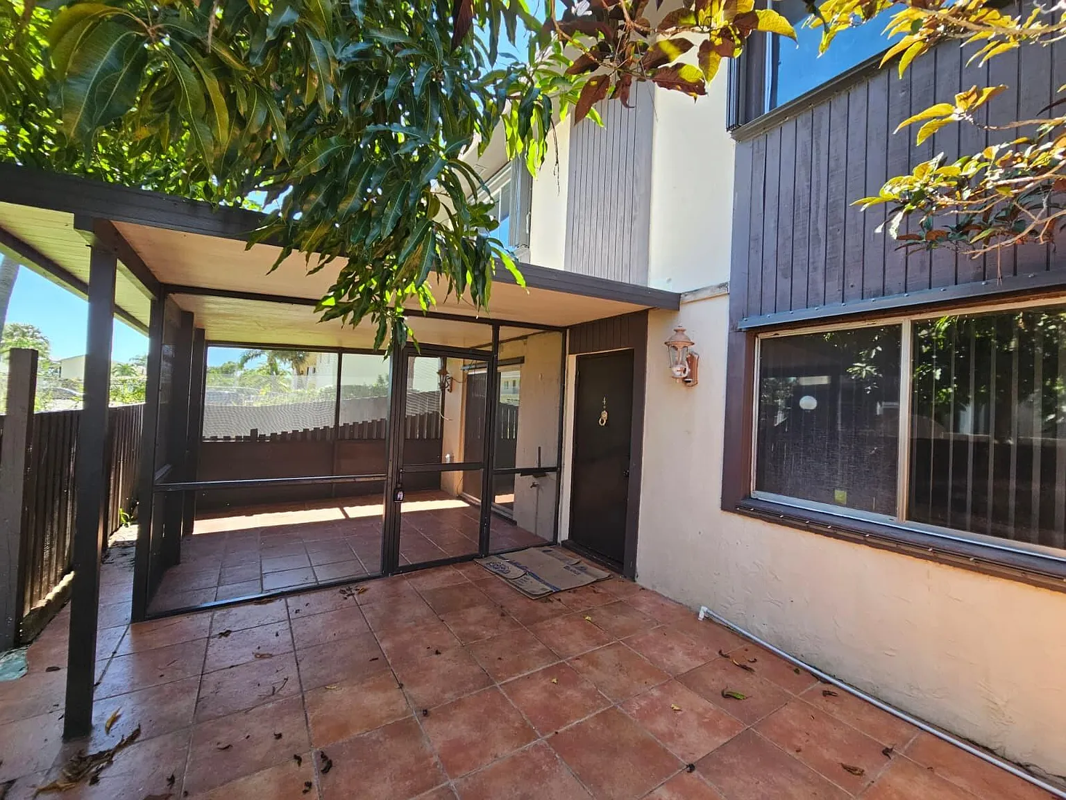 2 bed, 1.5 bath, 986 sqft, $2,200 — Photo 3