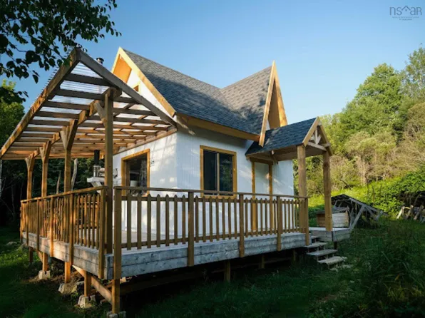 195 Matheson Rd, Kempt Head, NS B1X 1R5