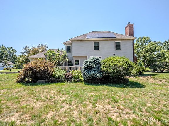 5th image of 32 W Kincaid Dr