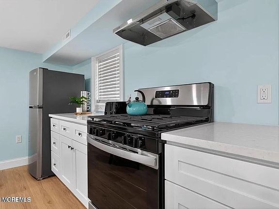 4th image of 32 Franklin Ave APT 2