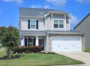 728 Hunters Ridge Dr, Fuquay Varina, NC 27526