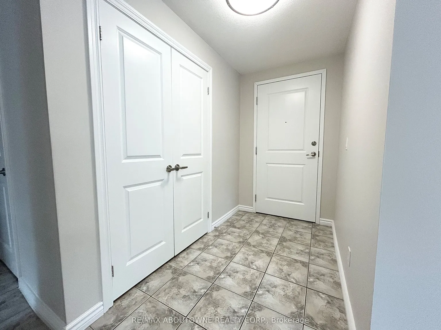 2 bed, $2,125 — Photo 2