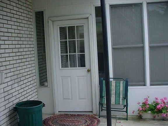 Sunroom Entry